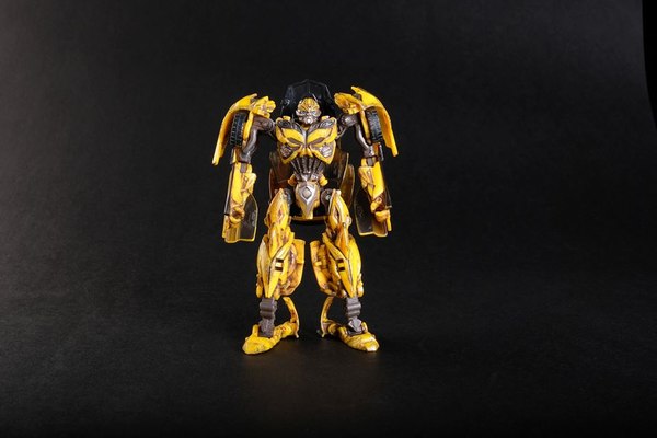 Transformers The Last Knight   Exclusive Battle Damage Optimus Prime Bumblebee Lucky Draw Voice Changer Helmet  (12 of 15)